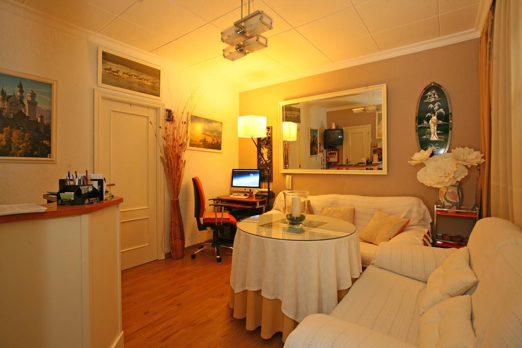 Pension Zurita กรานาดา ภายนอก รูปภาพ