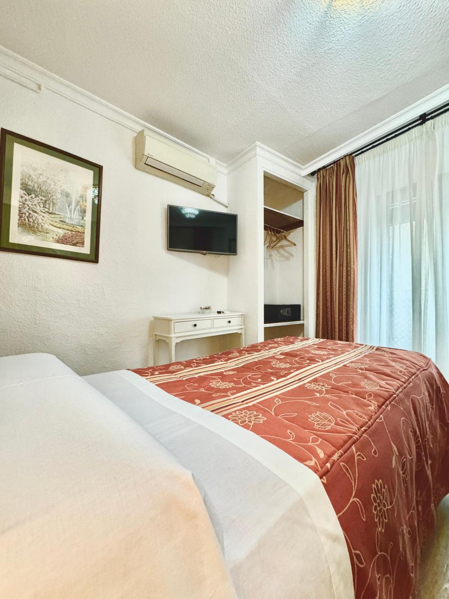 Pension Zurita กรานาดา ภายนอก รูปภาพ
